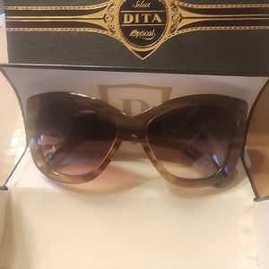 Stunning, Authentic Dita Vesoul variegated brown sunglasses !